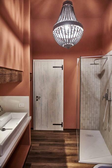 Casa Asja: Cromatismo In Centro Storico Apartman Cesena Kültér fotó