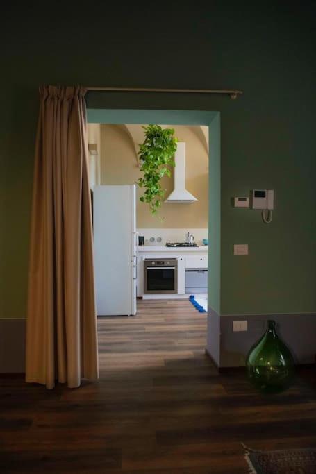 Casa Asja: Cromatismo In Centro Storico Apartman Cesena Kültér fotó